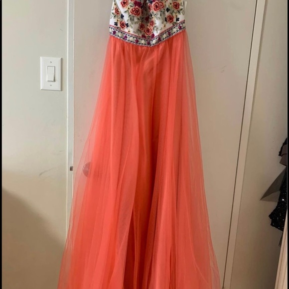 Prom Dress - Picture 3 of 10